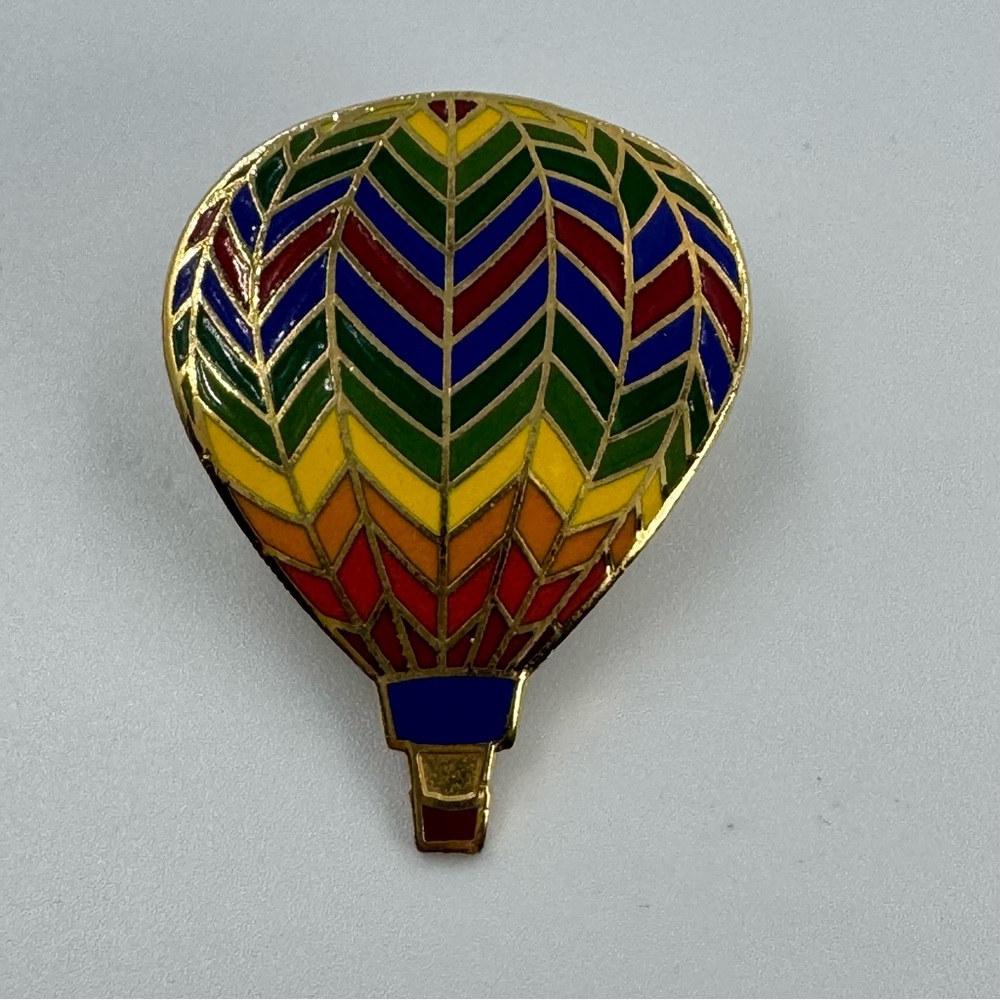 Vintage 1980’s Rainbow Hot Air Balloon Pin Gold Tone From The Pin Place